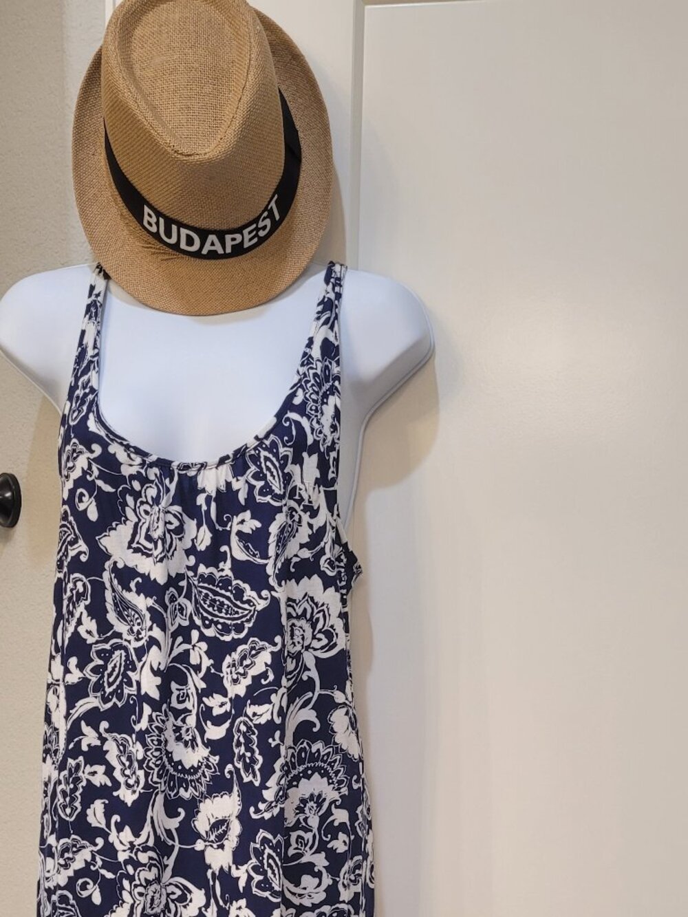 Lauren Ralph Lauren Maxi Summer Dress Size S, Blue/White  Floral, Sleeveless.